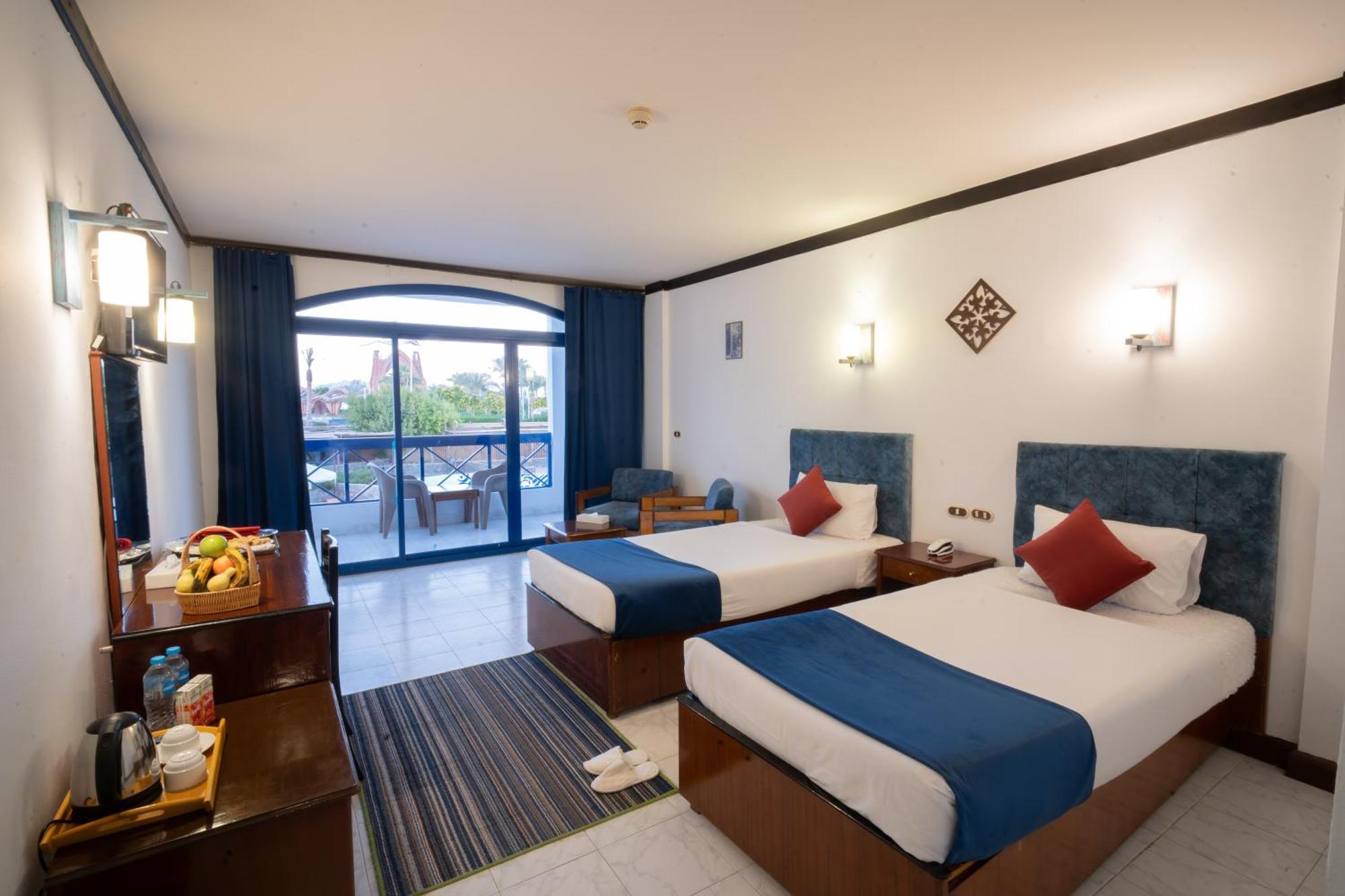 El Khan Hotel